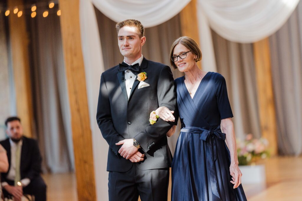 Bridgeport Art Center Wedding | Chicago Wedding Photographer