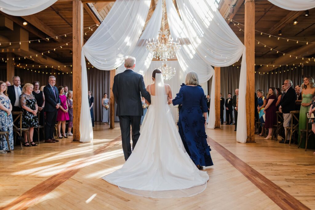 Bridgeport Art Center Wedding | Chicago Wedding Photographer