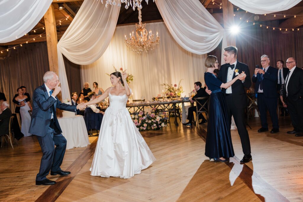 Bridgeport Art Center Wedding | Chicago Wedding Photographer